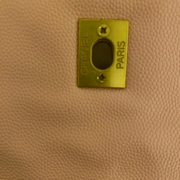 CHANEL Pink Quilted Shoulder Bag with Gold Logo - Picture 11 of 15